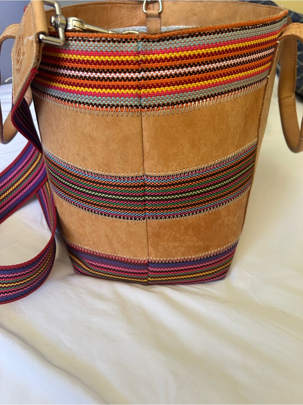 Consuela Alita Ltd Ed Artist’s Series & Matching Rose Gold Medium Cosmetic Bag - Picture 2 of 4